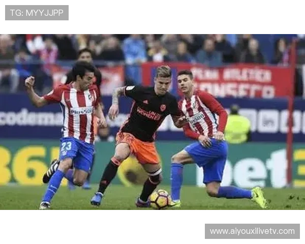 加蓬2-1莫桑比克，非洲杯小组第三争夺关键胜利